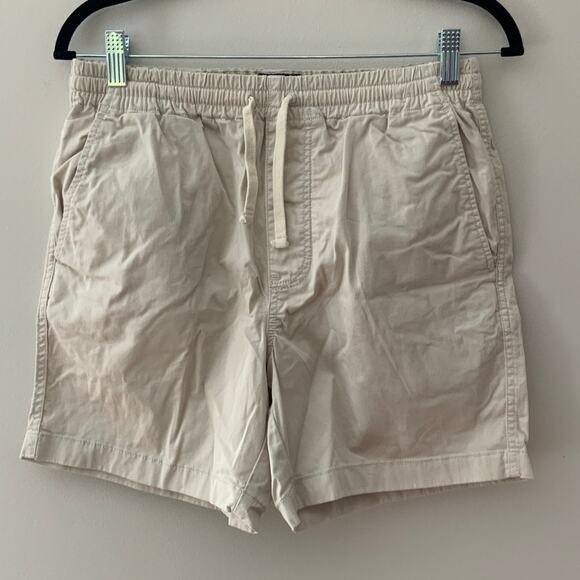 J. Crew Men's Khaki shorts size S with 6" - Picture 1 of 3